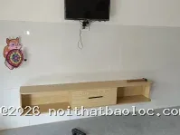 Vách ngăn lam sóng gỗ kết hợp kệ treo phòng khách - Ảnh 2