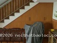 Tủ gỗ gầm cầu thang - Ảnh 3